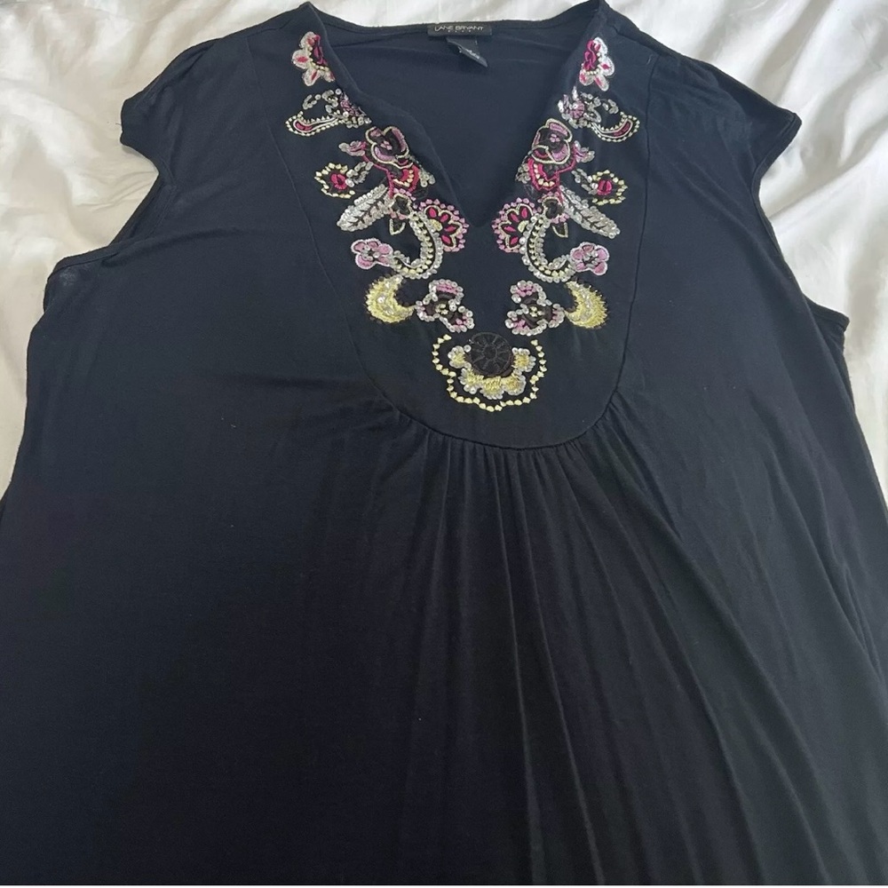 Women’s size 18/20 Lane Bryant sleeveless top